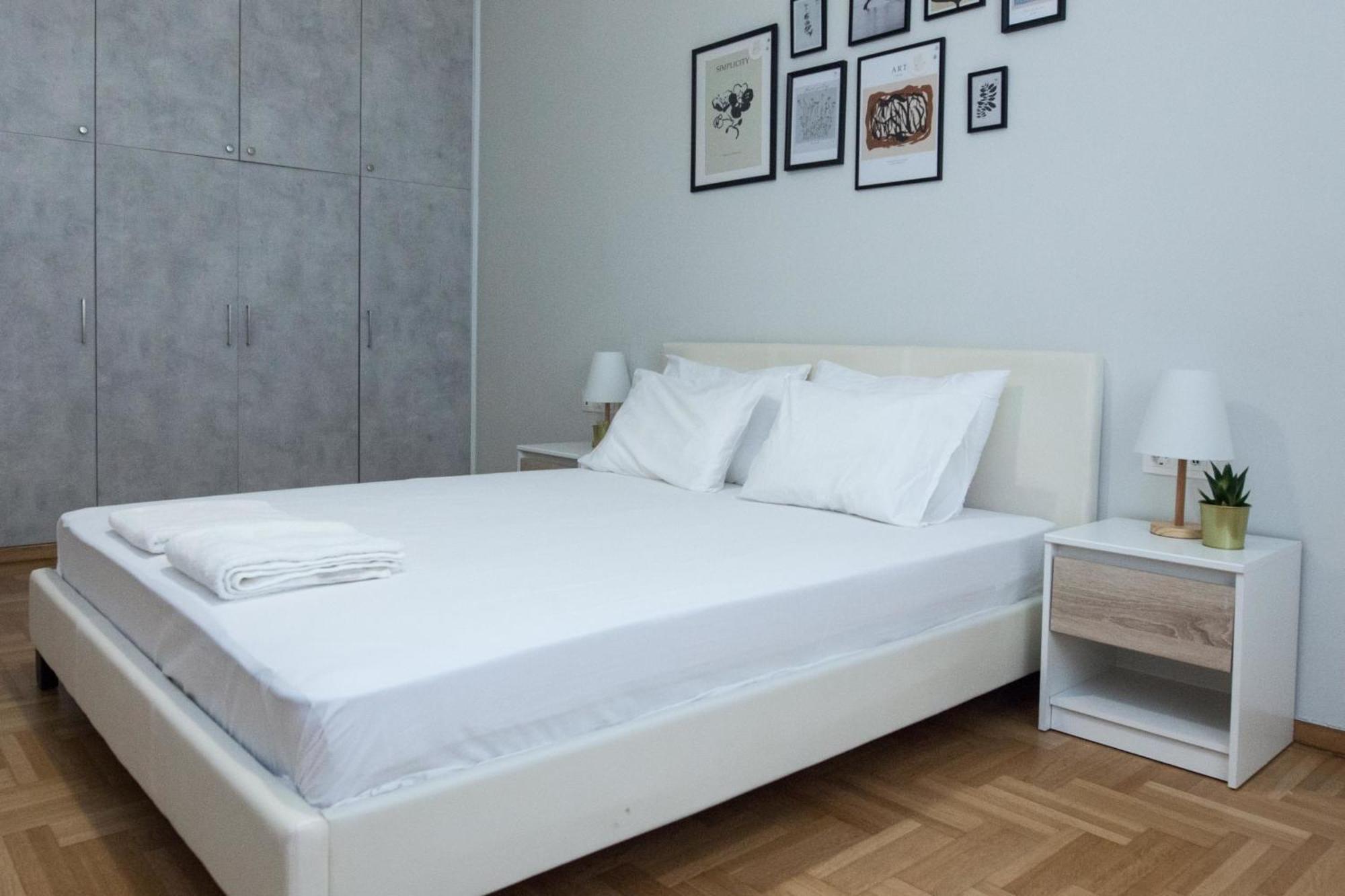 Panormou Modern 3 Bd Apt With Balcony Apartment Athens