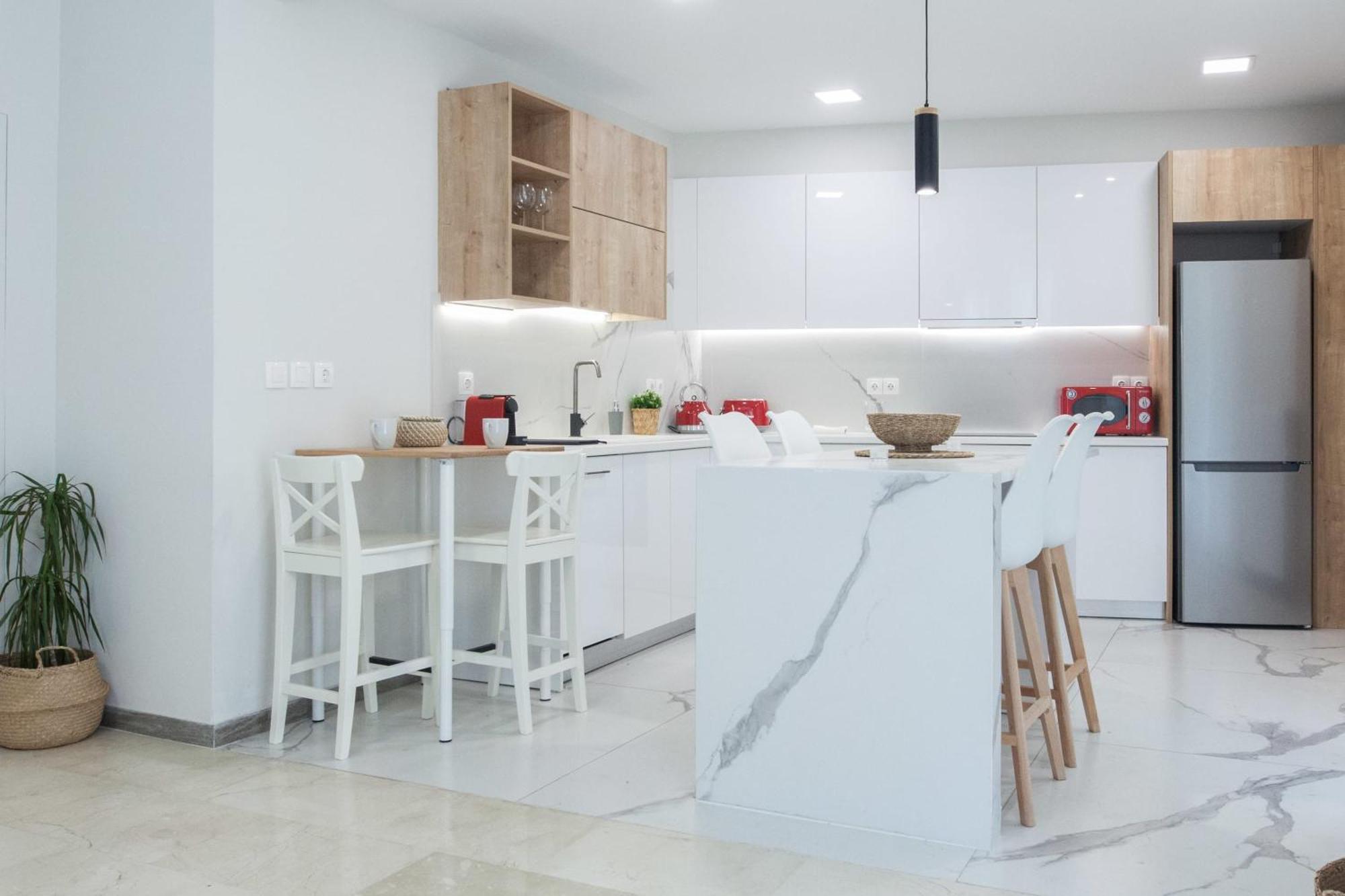 Panormou Modern 3 Bd Apt With Balcony Athens