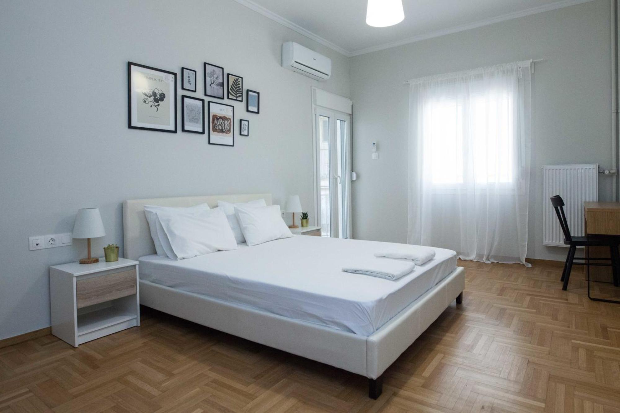 Panormou Modern 3 Bd Apt With Balcony Apartment