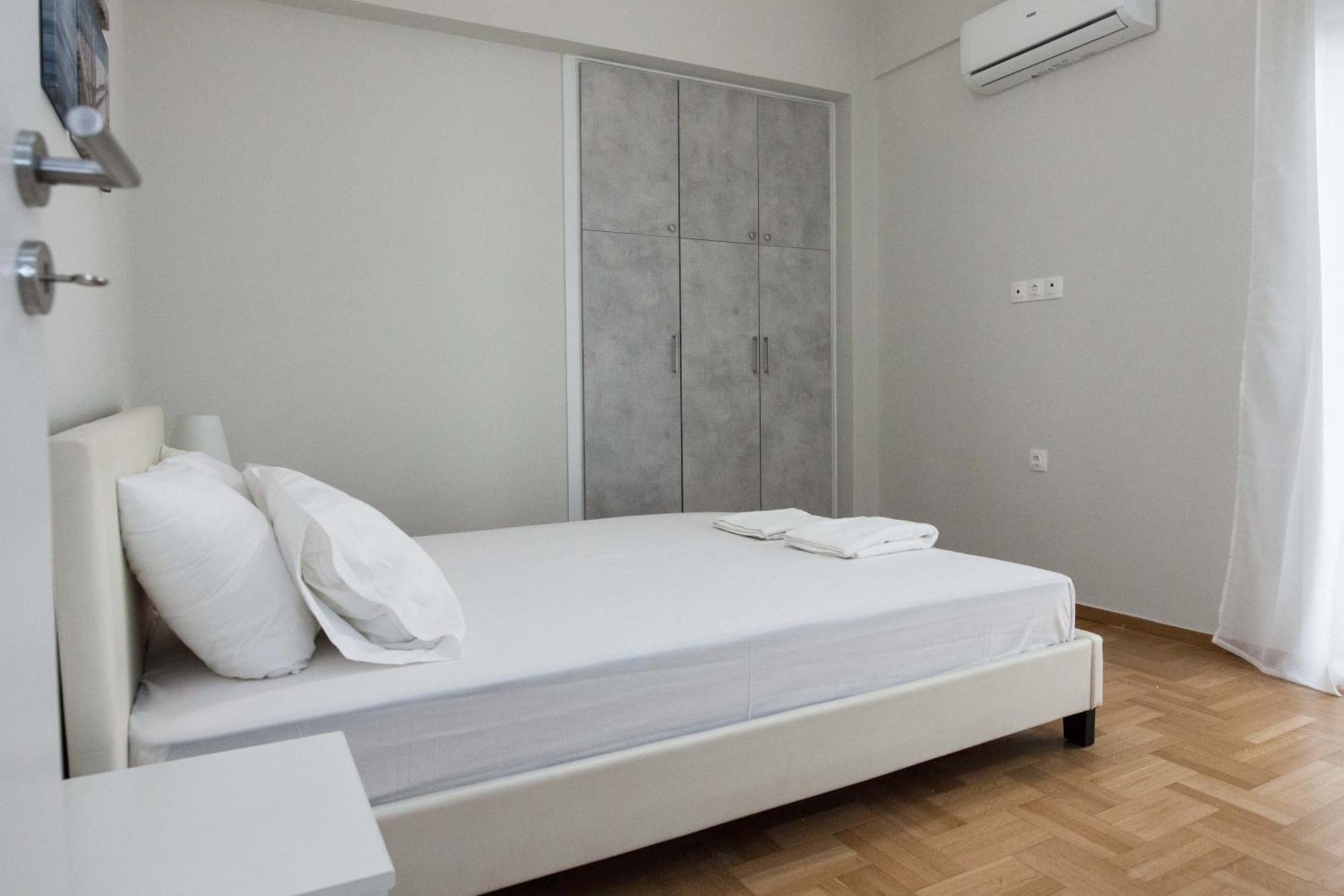 Panormou Modern 3 Bd Apt With Balcony *