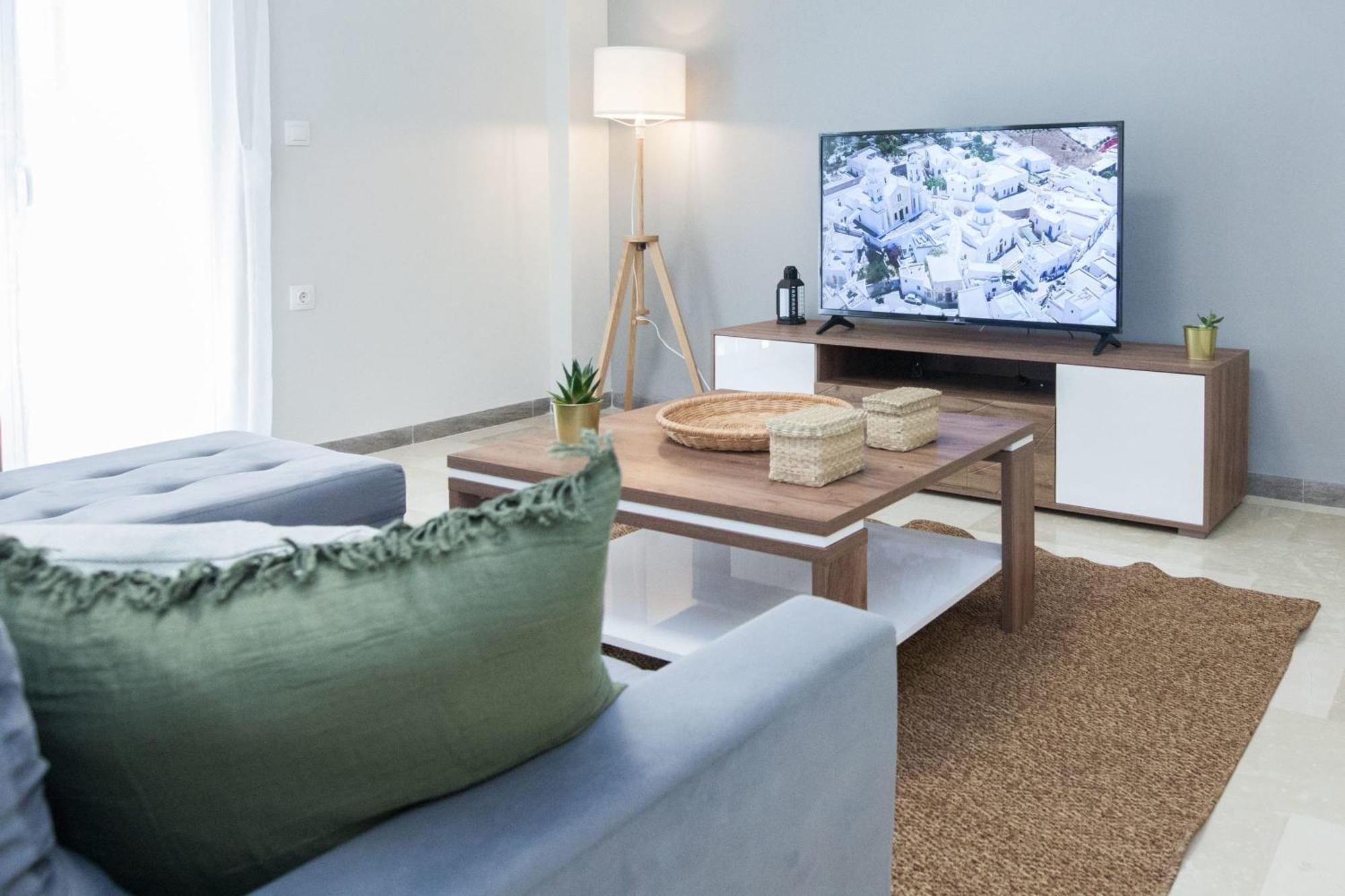 Apartment Panormou Modern 3 Bd Apt With Balcony *